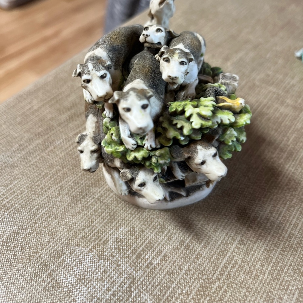 Harmony Kingdom Tally Ho! Figurine Dogs/Fox Hand Crafted 3" 1 999 - amazing